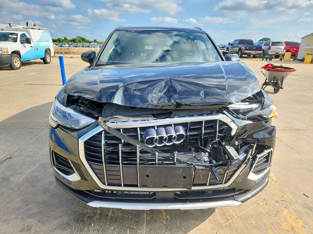 2022 Audi Q3, Premium 40