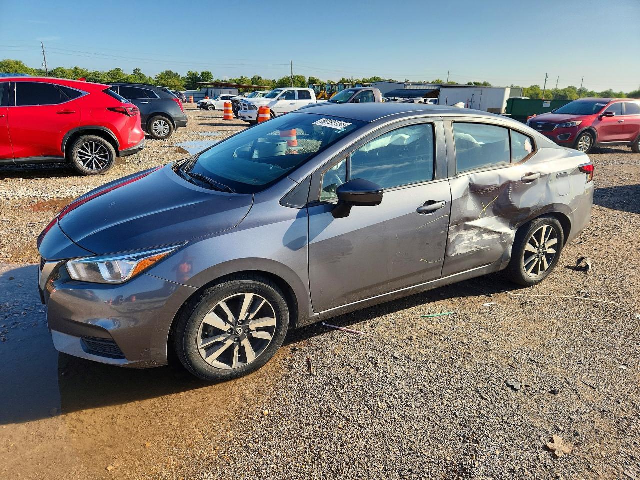 2021 Nissan Versa, SV