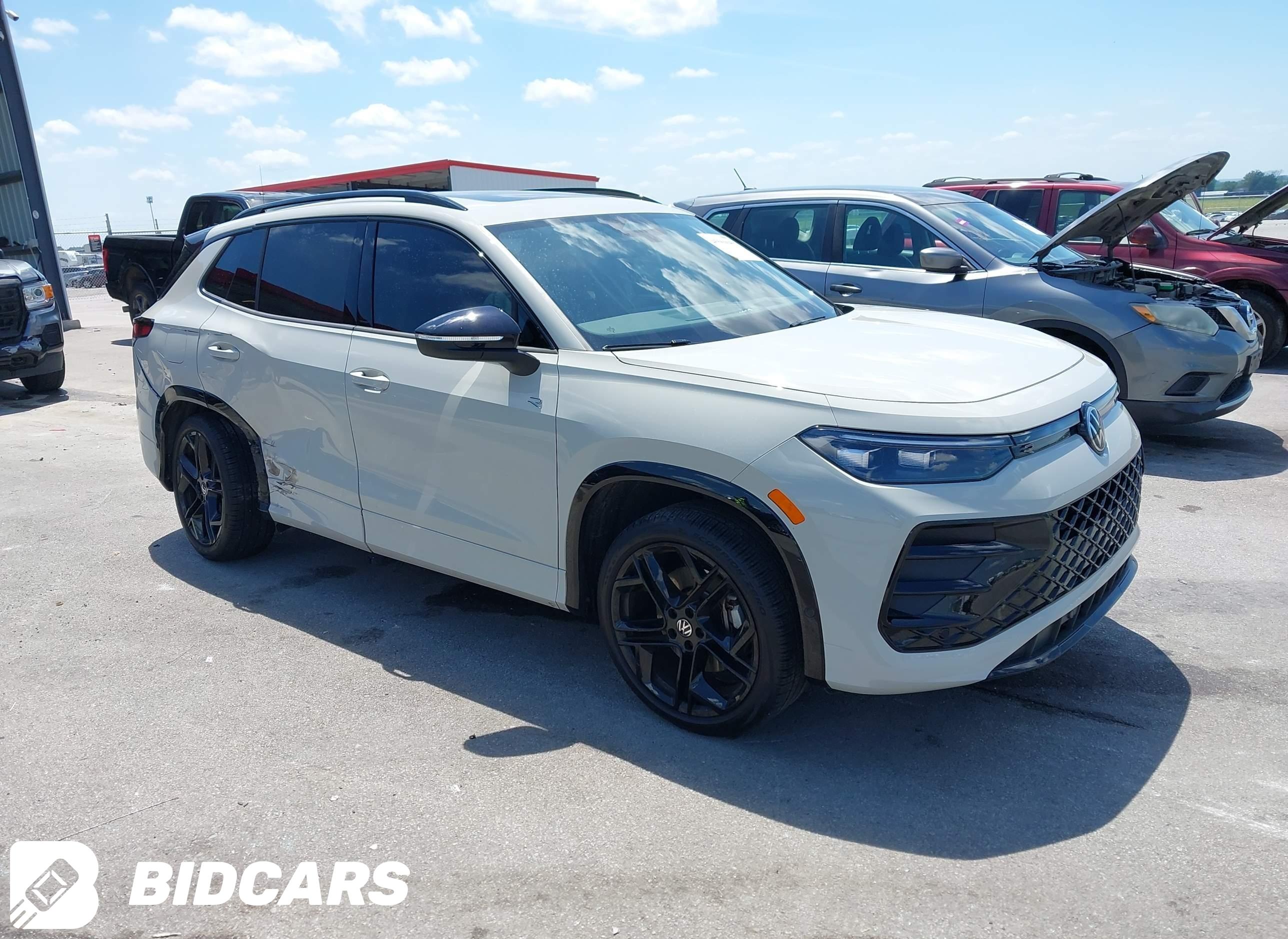 2026 Volkswagen Tiguan, Se R-...