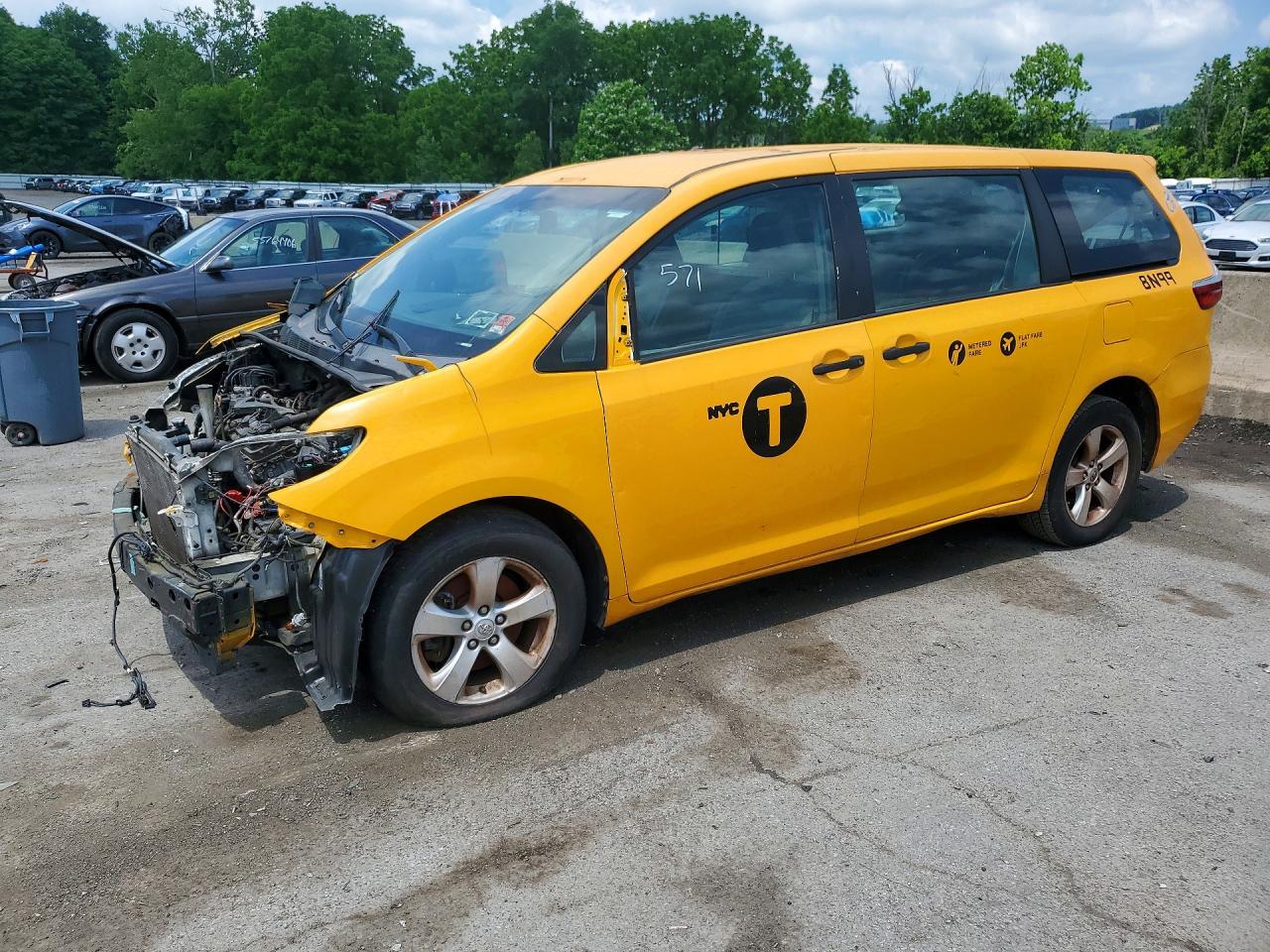 2017 Toyota Sienna, LE