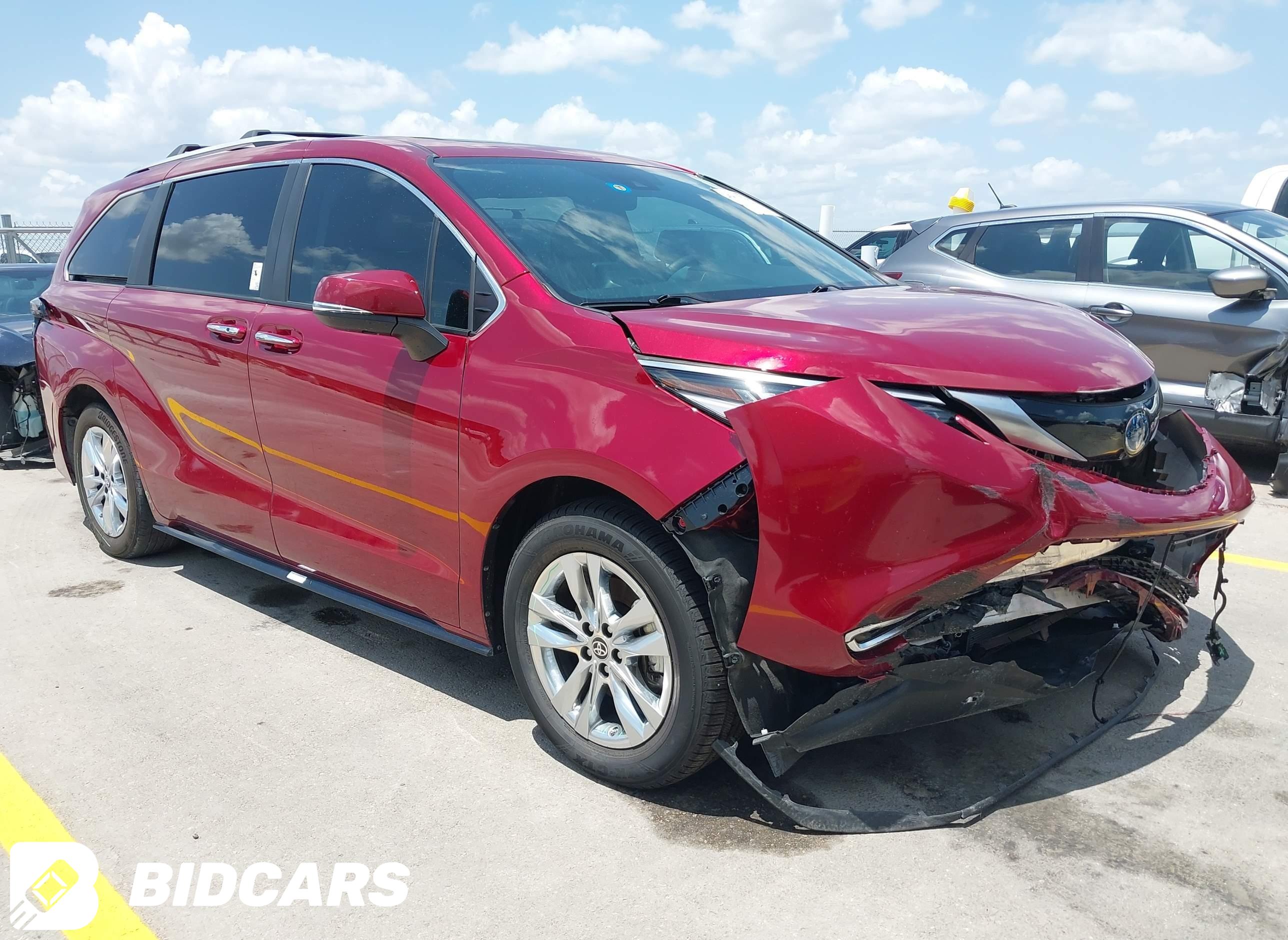 2023 Toyota Sienna, Limited