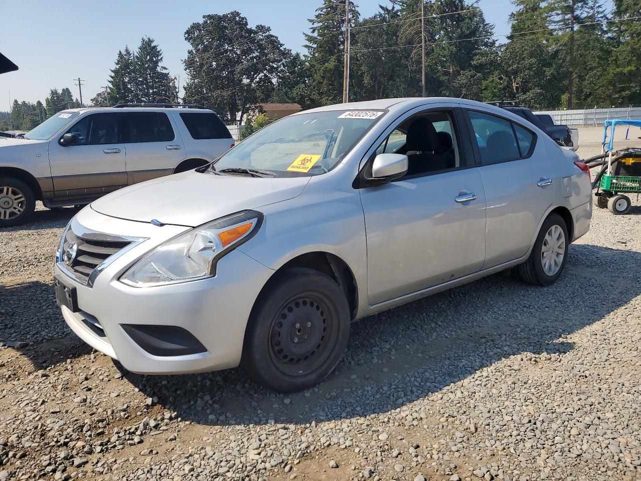 2019 Nissan Versa, SV