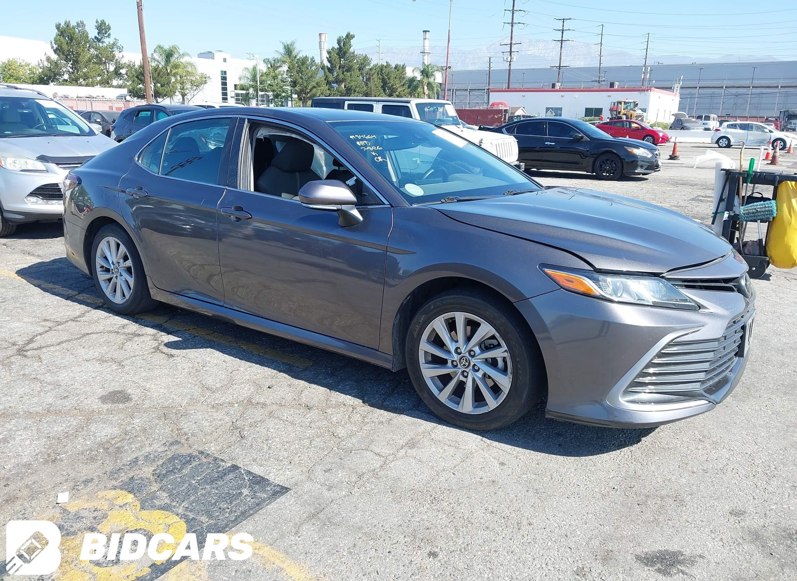 2024 Toyota Camry, LE