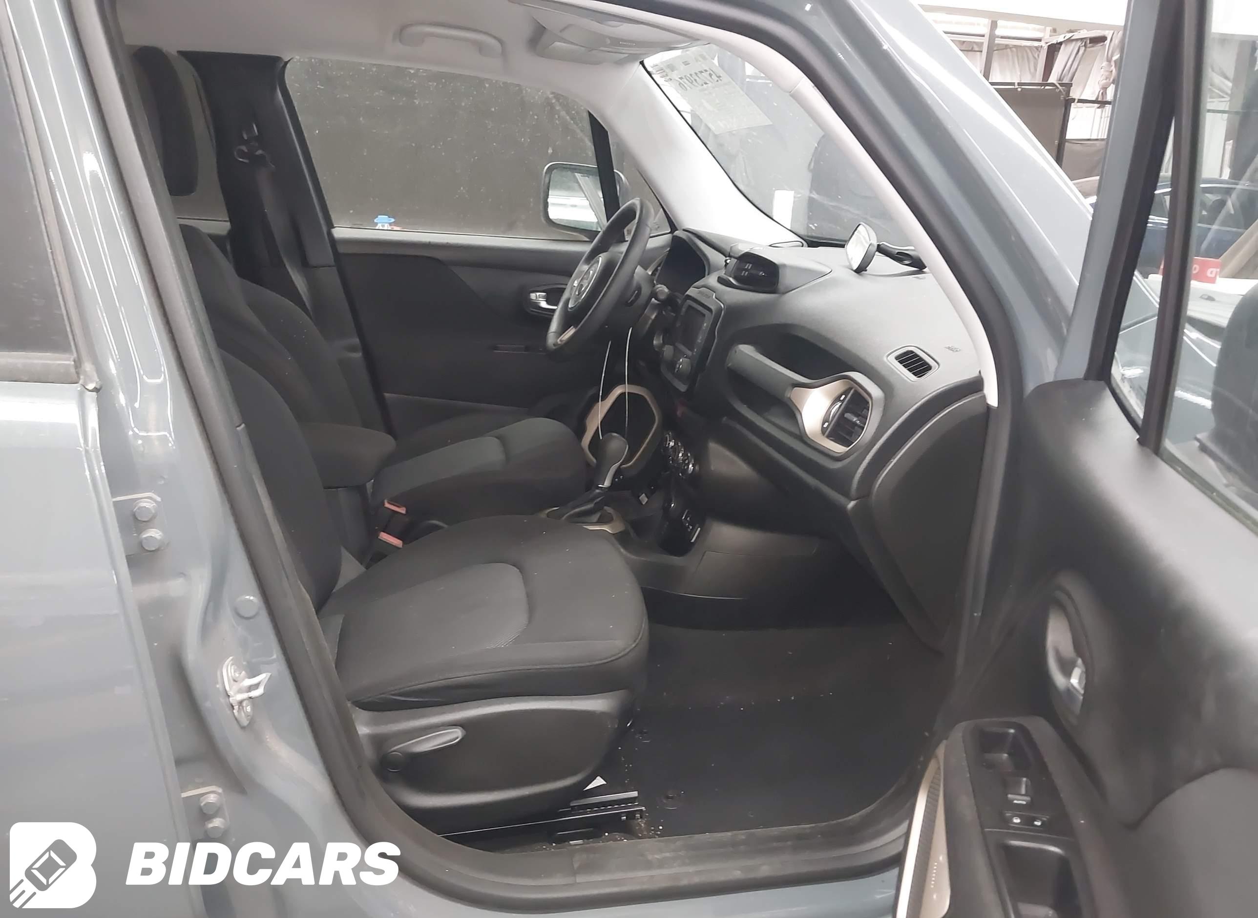 2017 Jeep Renegade, Sport