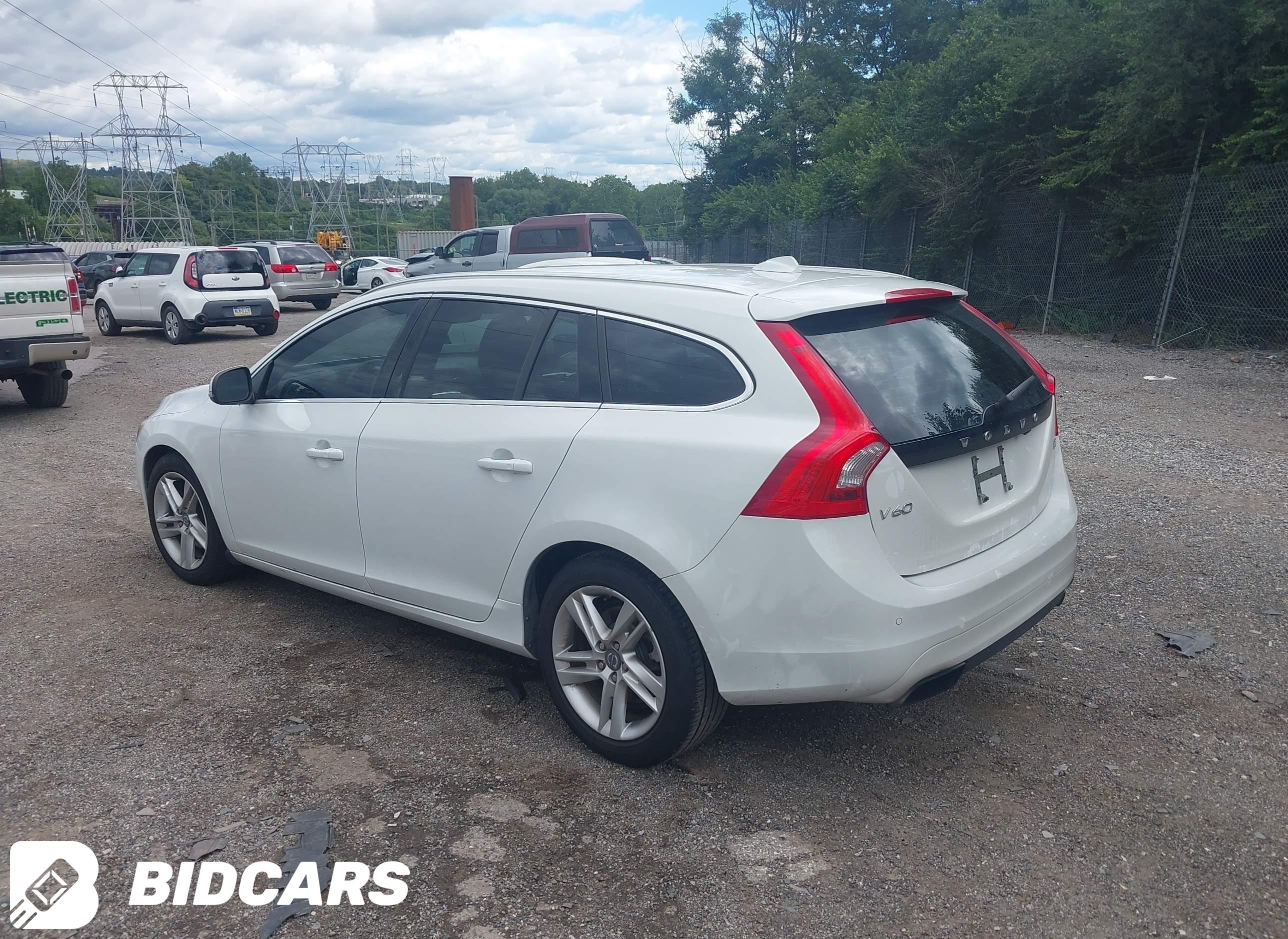 2015 Volvo V60, T5 Premier