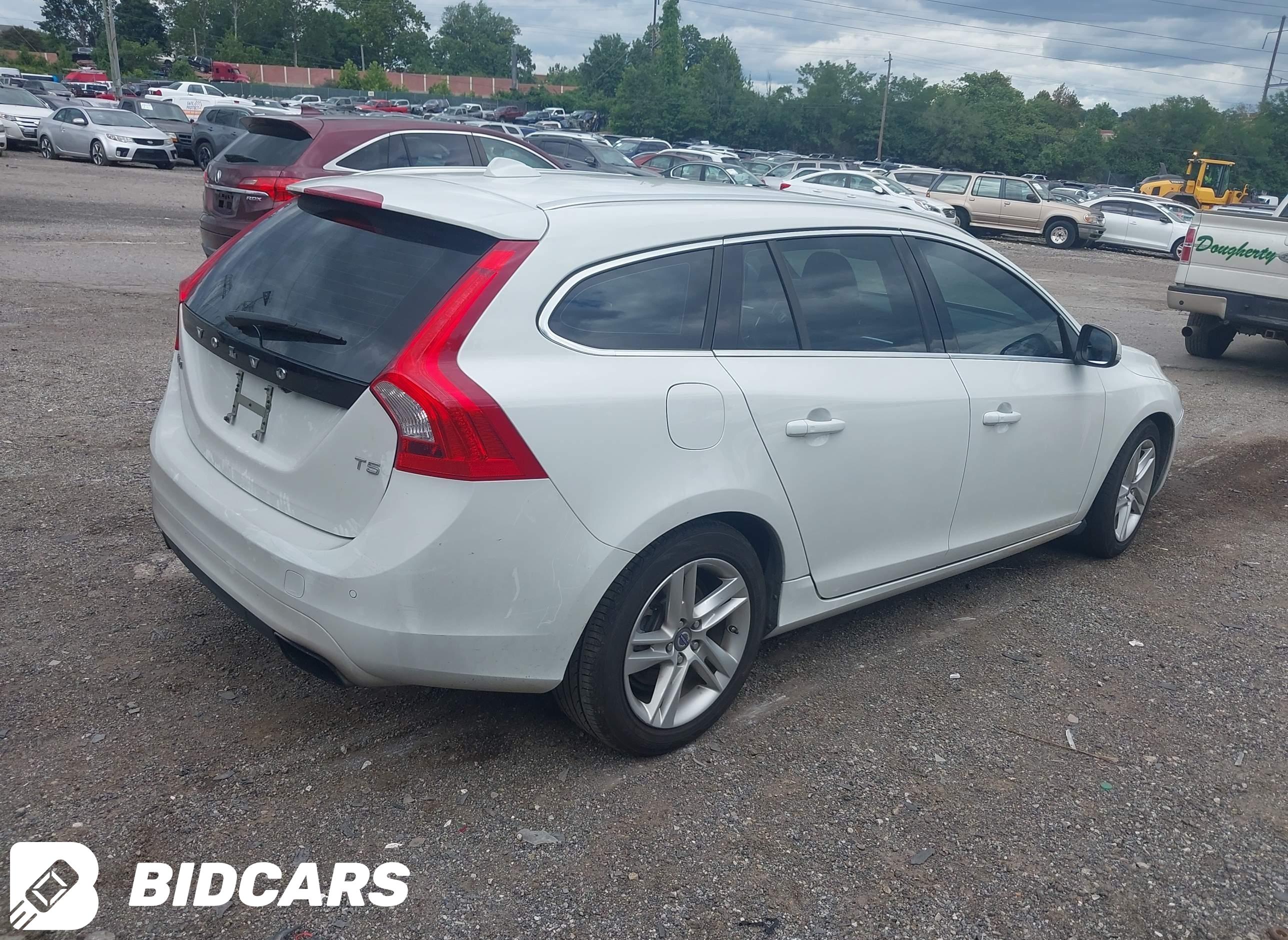 2015 Volvo V60, T5 Premier