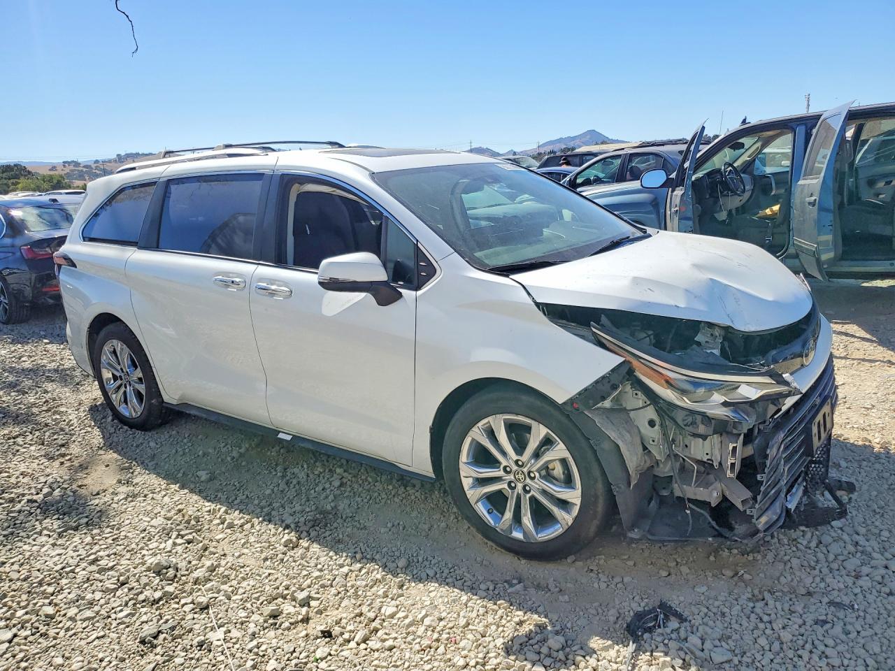 2022 Toyota Sienna, Platinum...