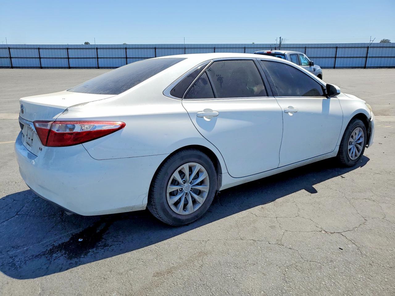 2016 Toyota Camry, LE