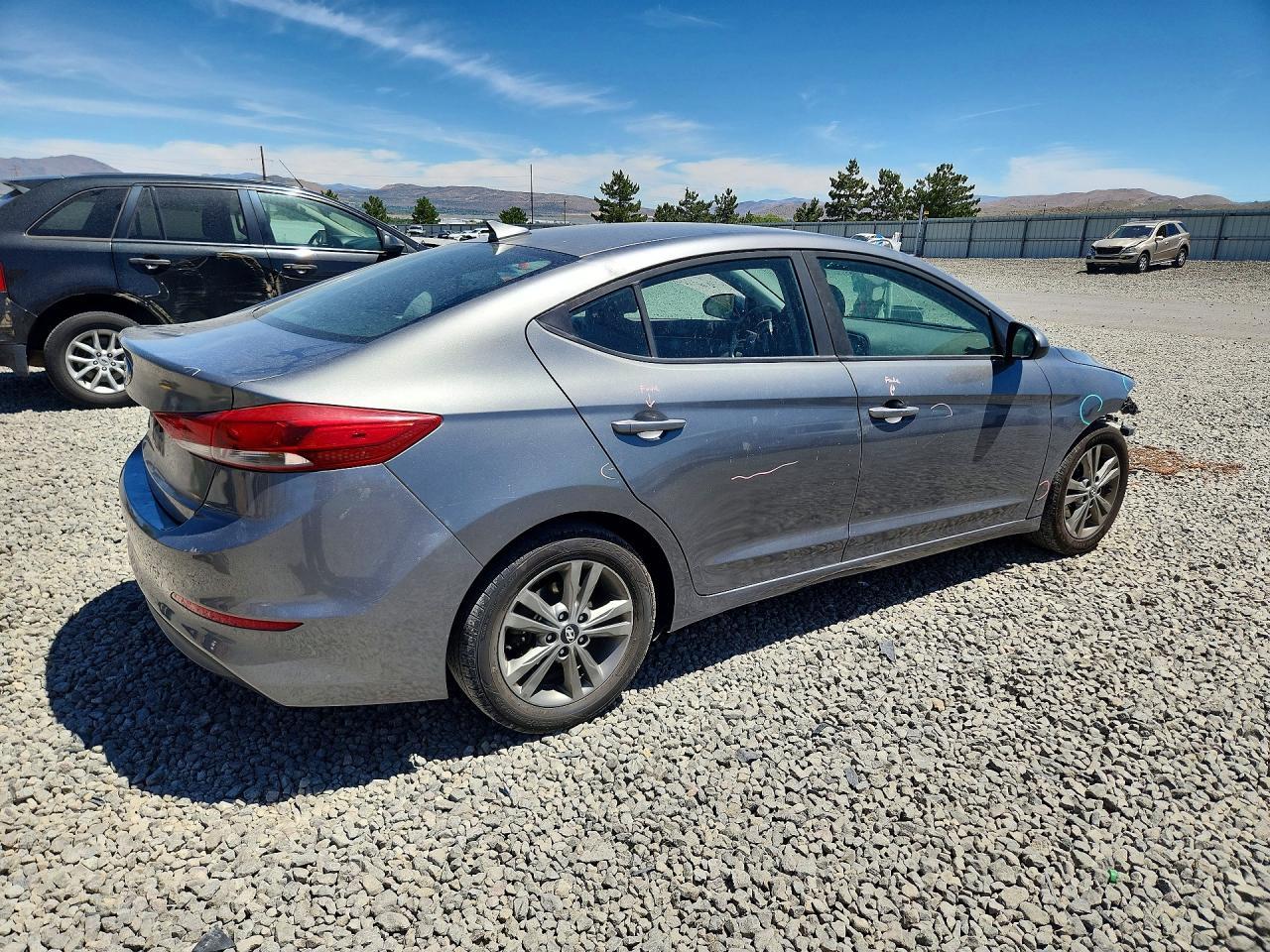 2018 Hyundai Elantra, Sel