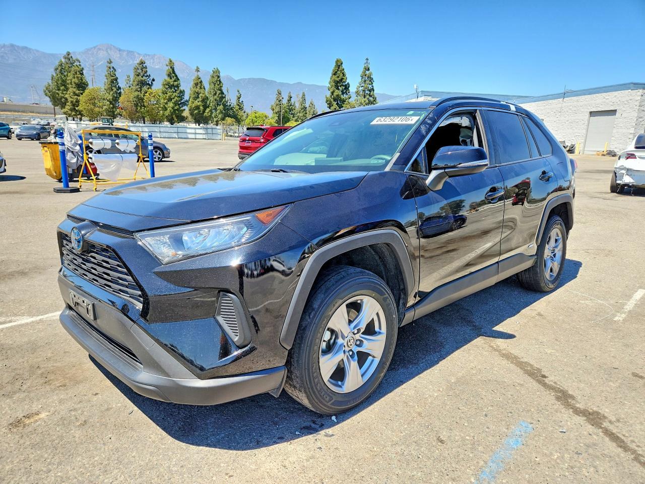 2022 Toyota RAV4, LE