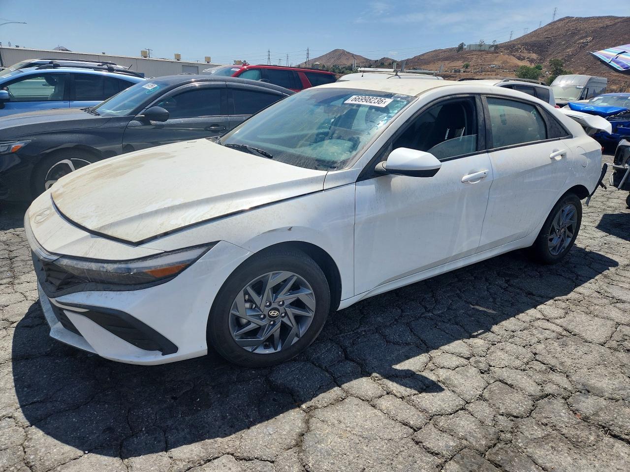 2024 Hyundai Elantra, Blue