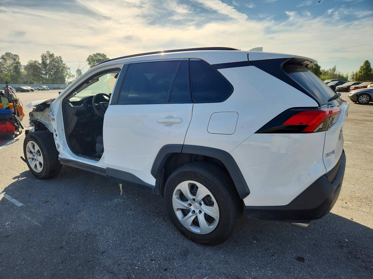 2020 Toyota RAV4, LE