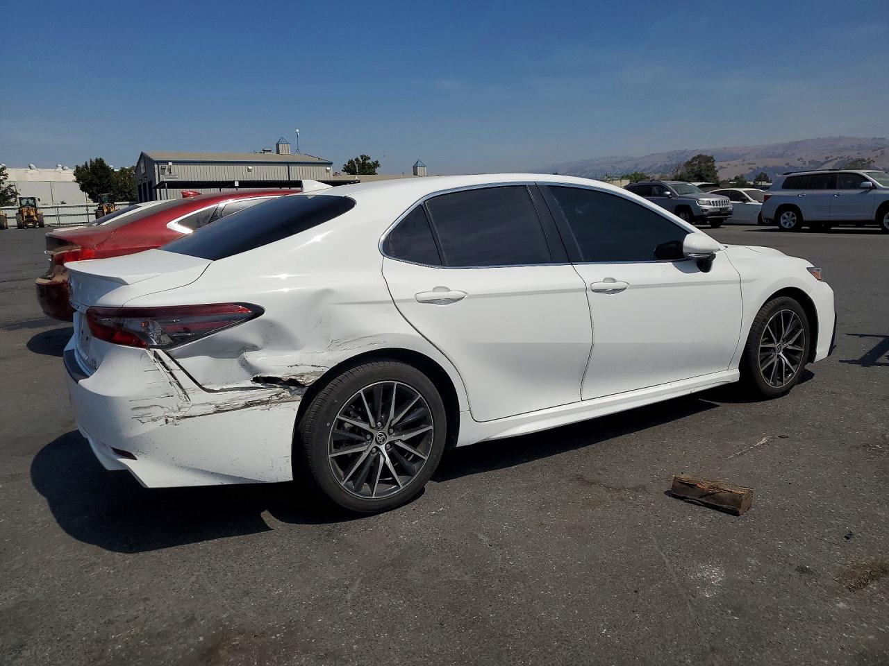 2024 Toyota Camry, SE