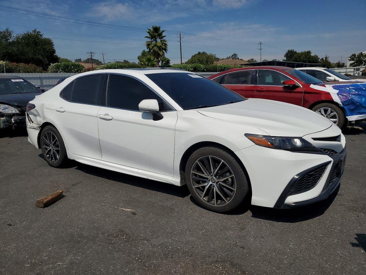 2024 Toyota Camry, SE
