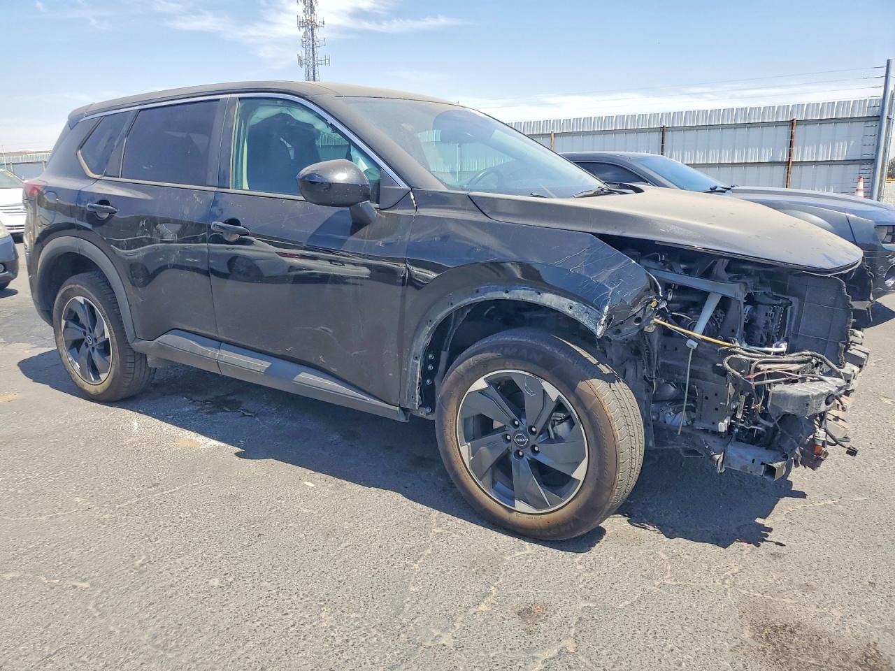 2025 Nissan Rogue, SV