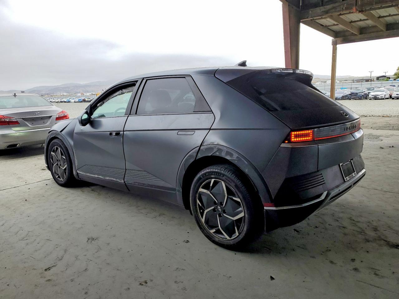 2022 Hyundai Ioniq, Sel