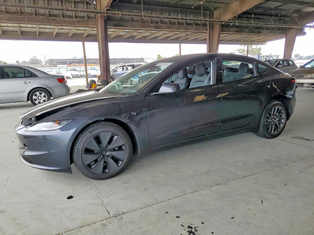 2026 Tesla MODEL 3