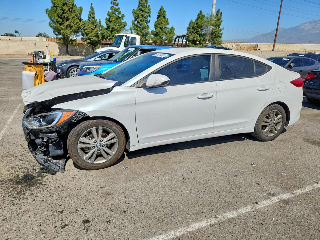 2018 Hyundai Elantra, Sel