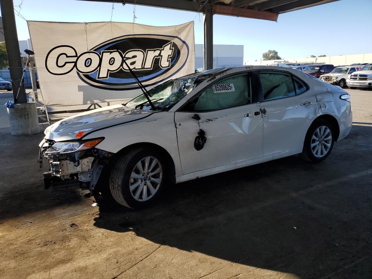 2020 Toyota Camry, LE