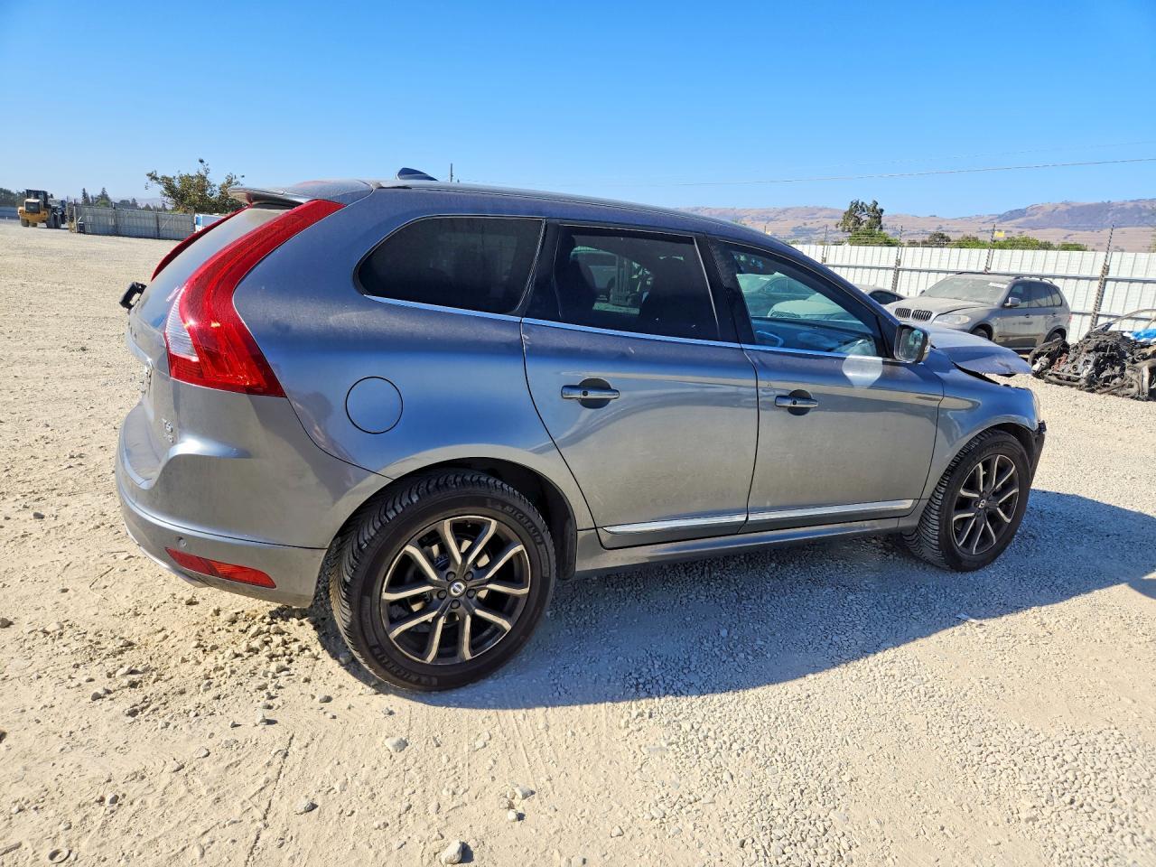 2016 Volvo XC60, T6 Premier