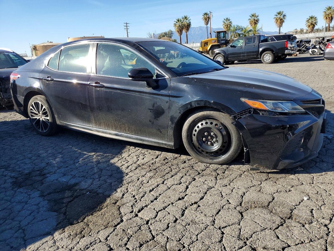 2018 Toyota Camry, L
