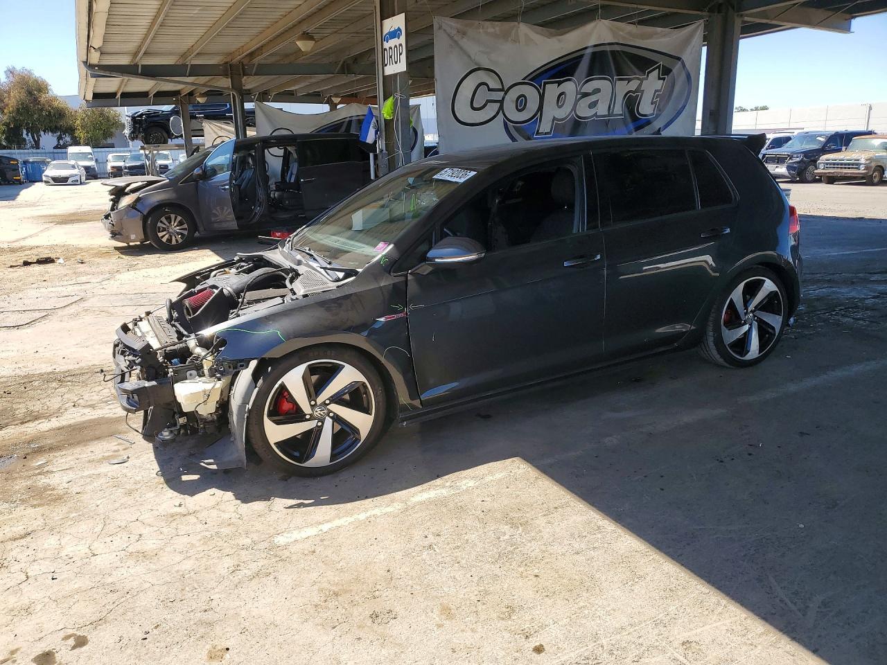 2017 Volkswagen Golf GTI, S
