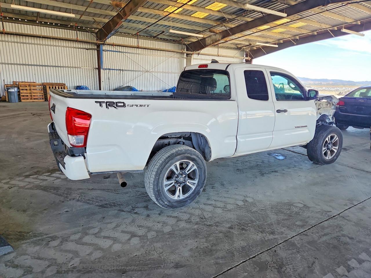 2019 Toyota Tacoma, SR
