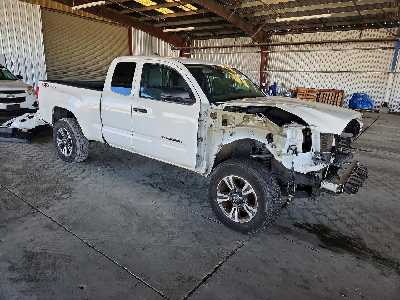 2019 Toyota Tacoma, SR
