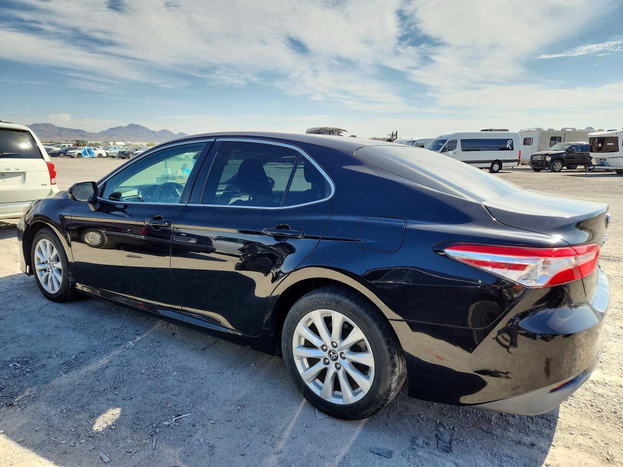 2018 Toyota Camry, LE