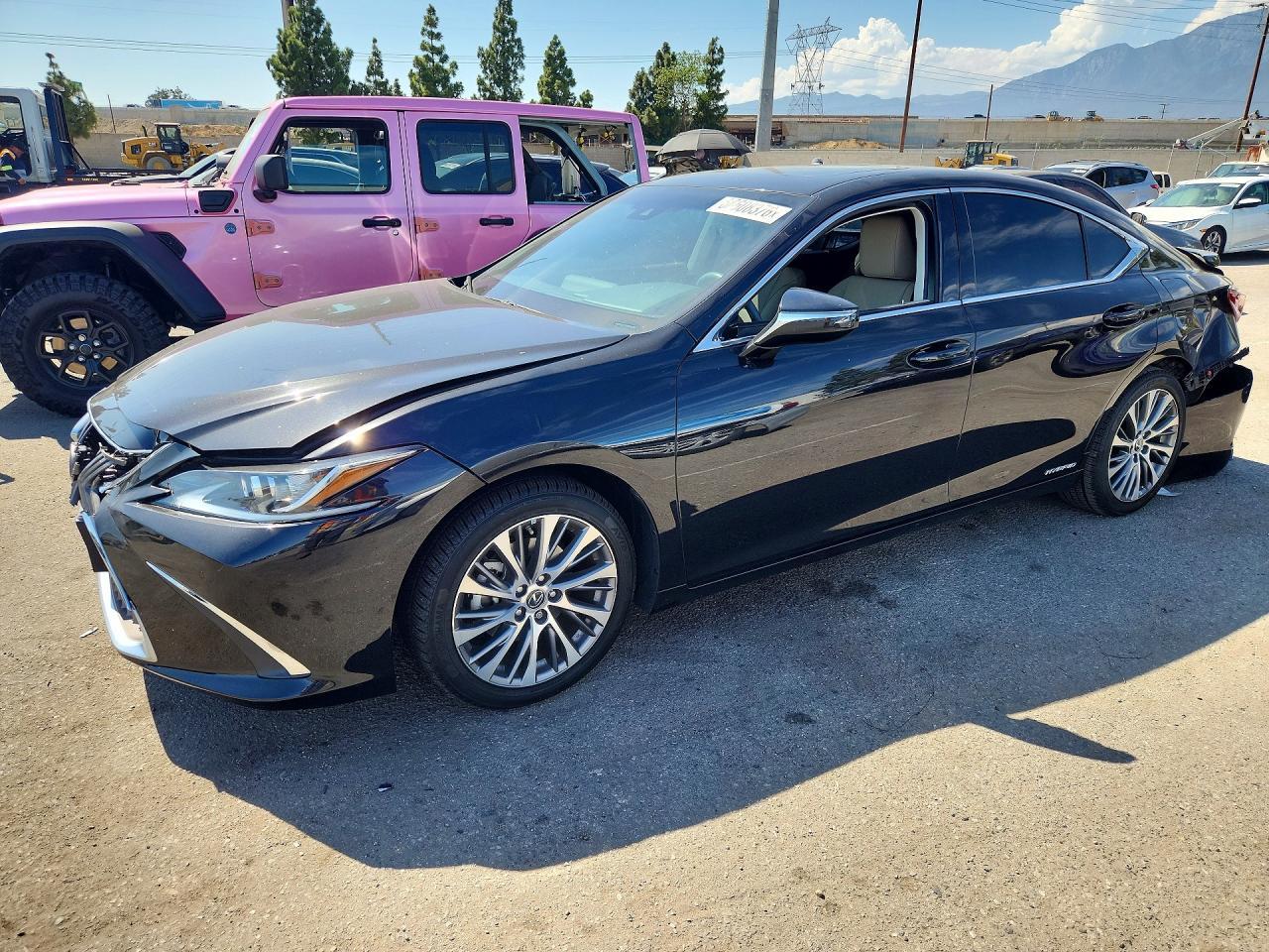 2020 Lexus ES, 300H