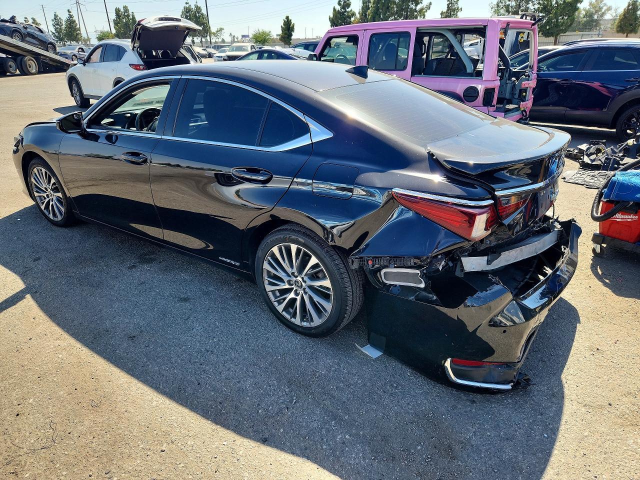 2020 Lexus ES, 300H