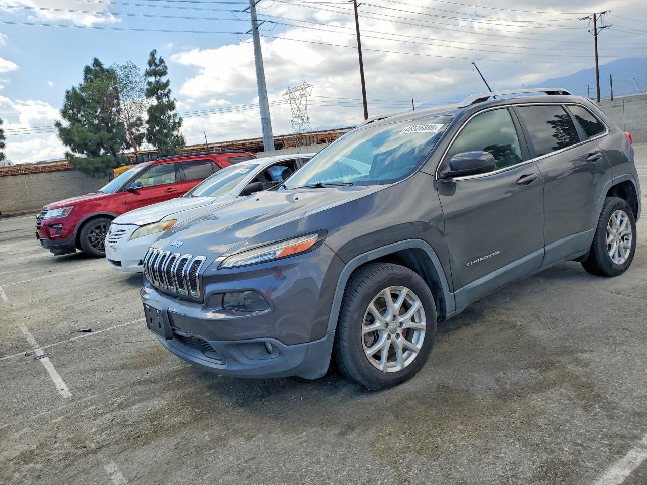 2016 Jeep Cherokee, Latitude