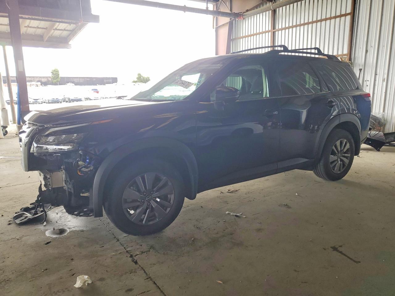 2025 Nissan Pathfinder, SV