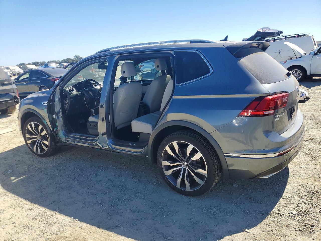 2020 Volkswagen Tiguan, Sel P...