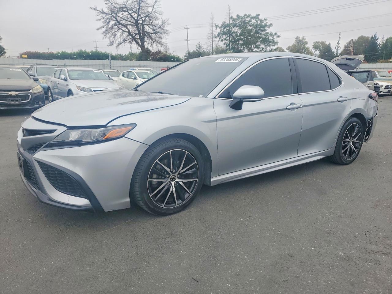2022 Toyota Camry, SE