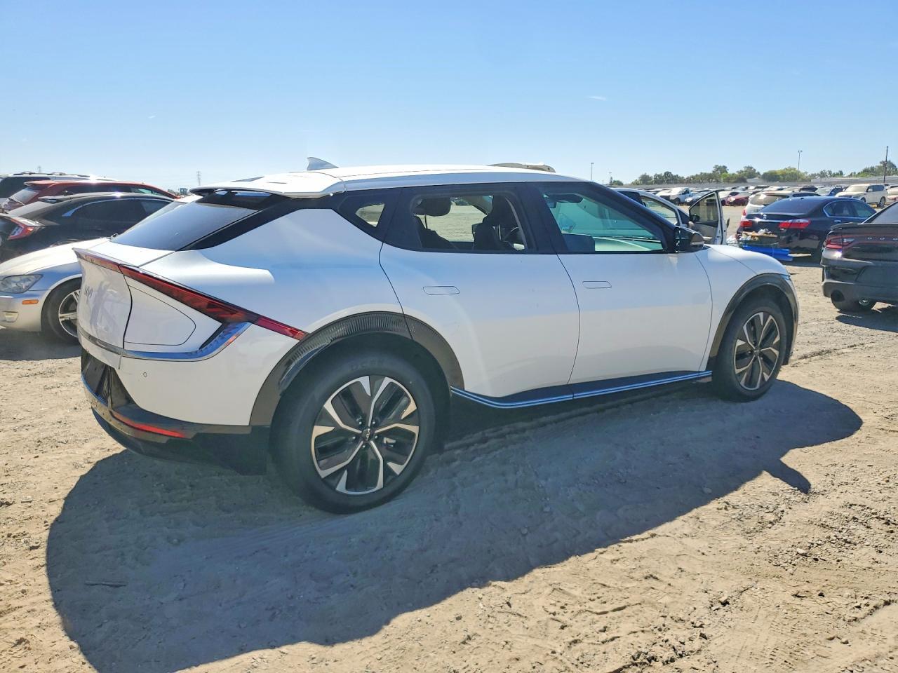 2024 KIA EV6, Wind