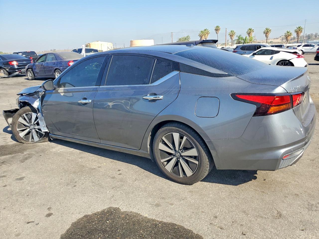 2020 Nissan Altima, SV