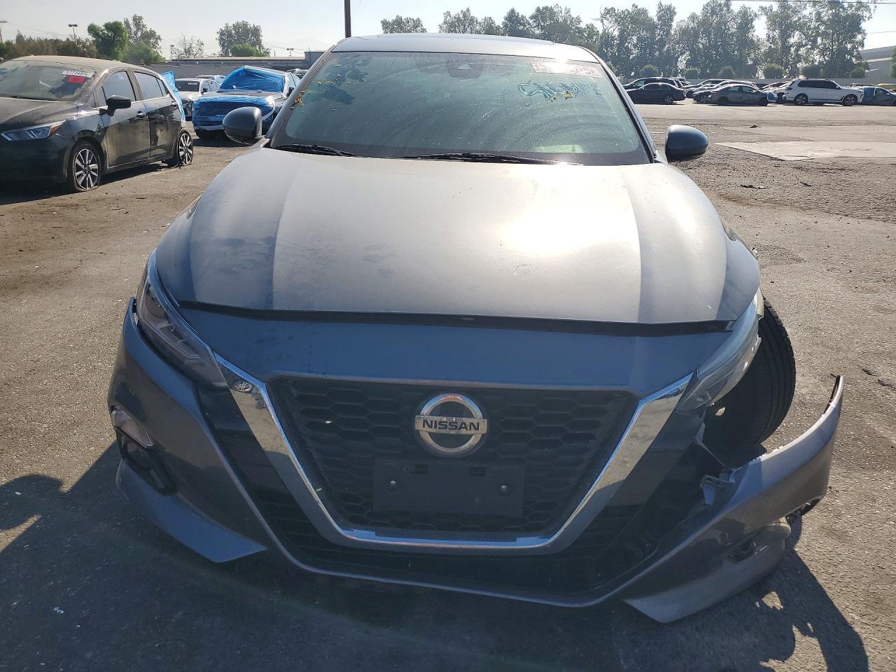 2020 Nissan Altima, SV