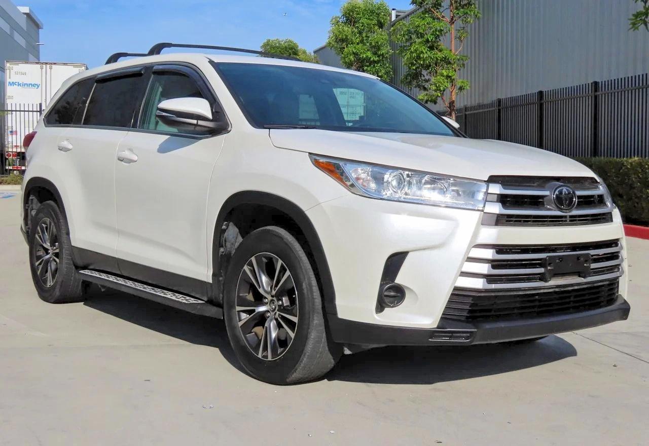 2019 Toyota Highlander, LE