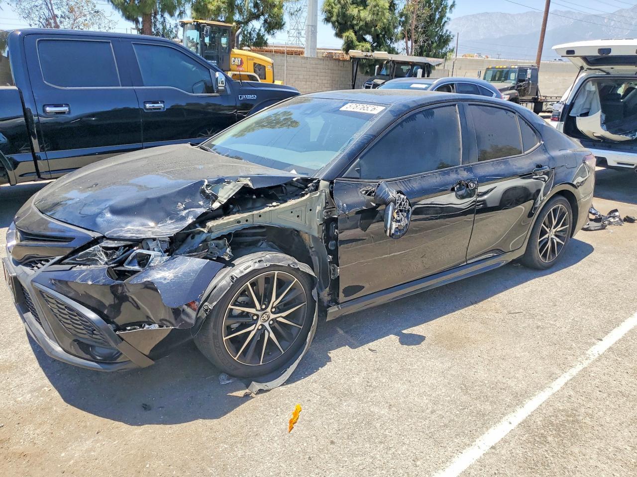 2023 Toyota Camry, SE