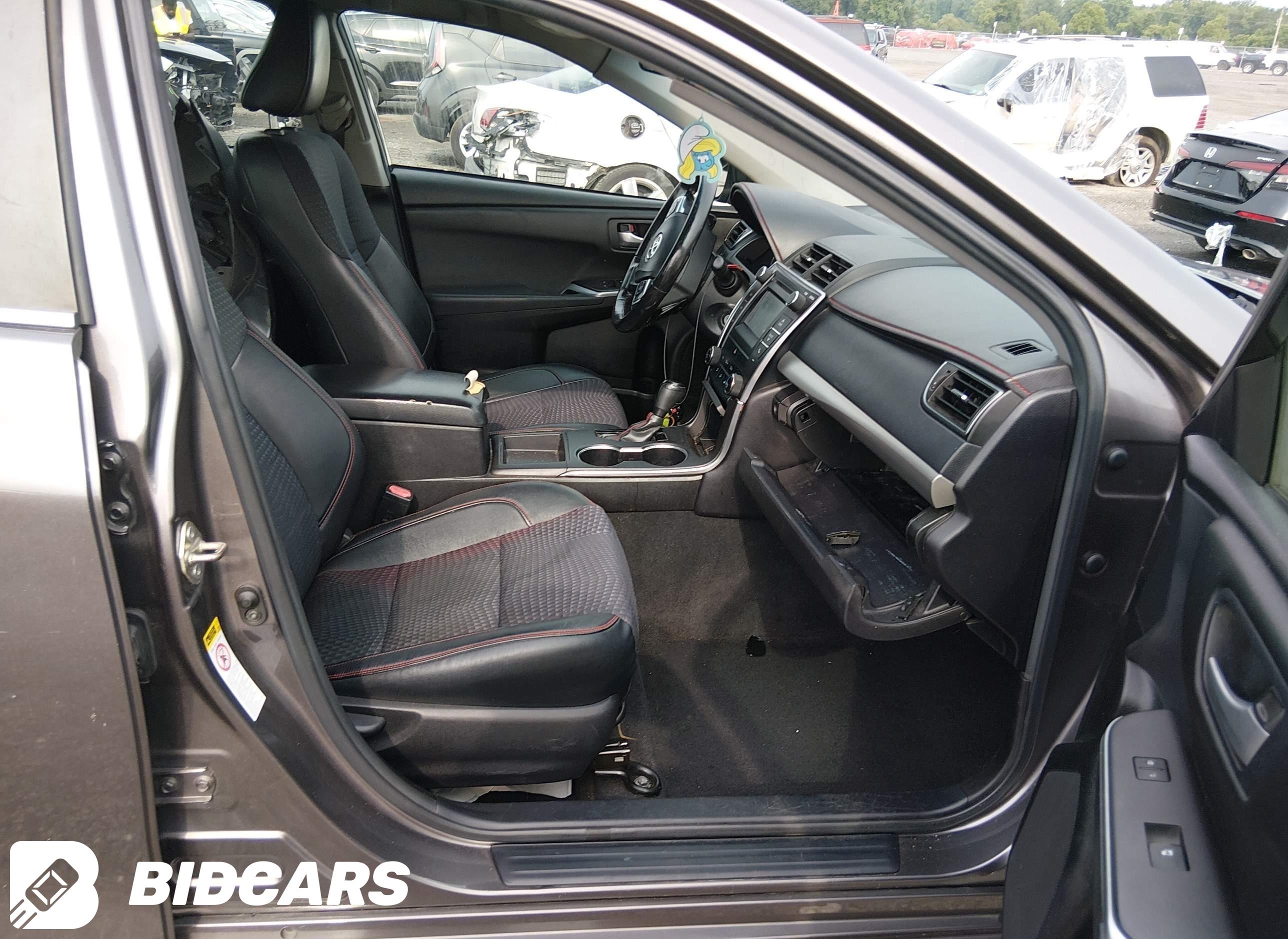 2015 Toyota Camry, SE