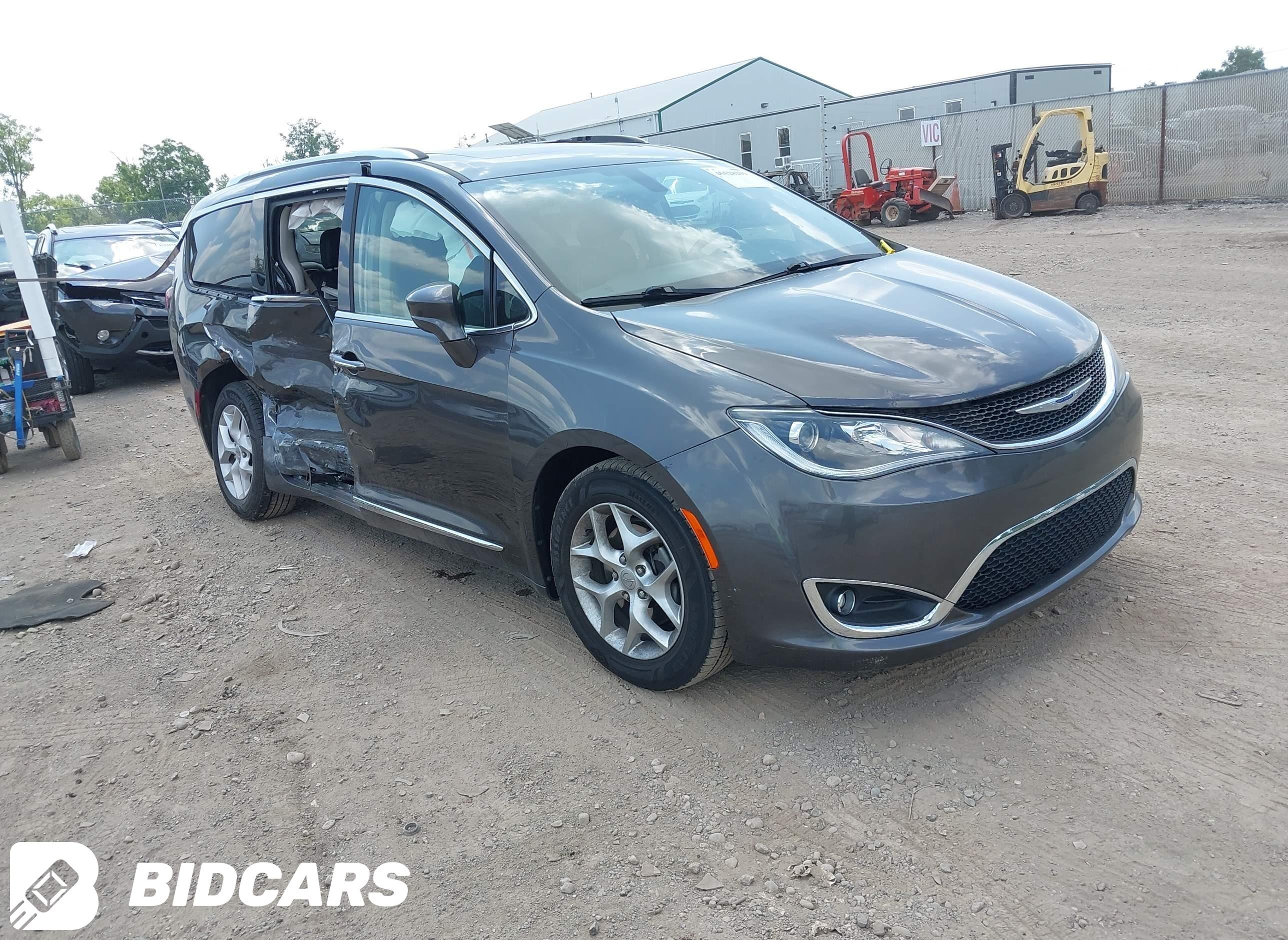 2019 Chrysler Pacifica, Touri...