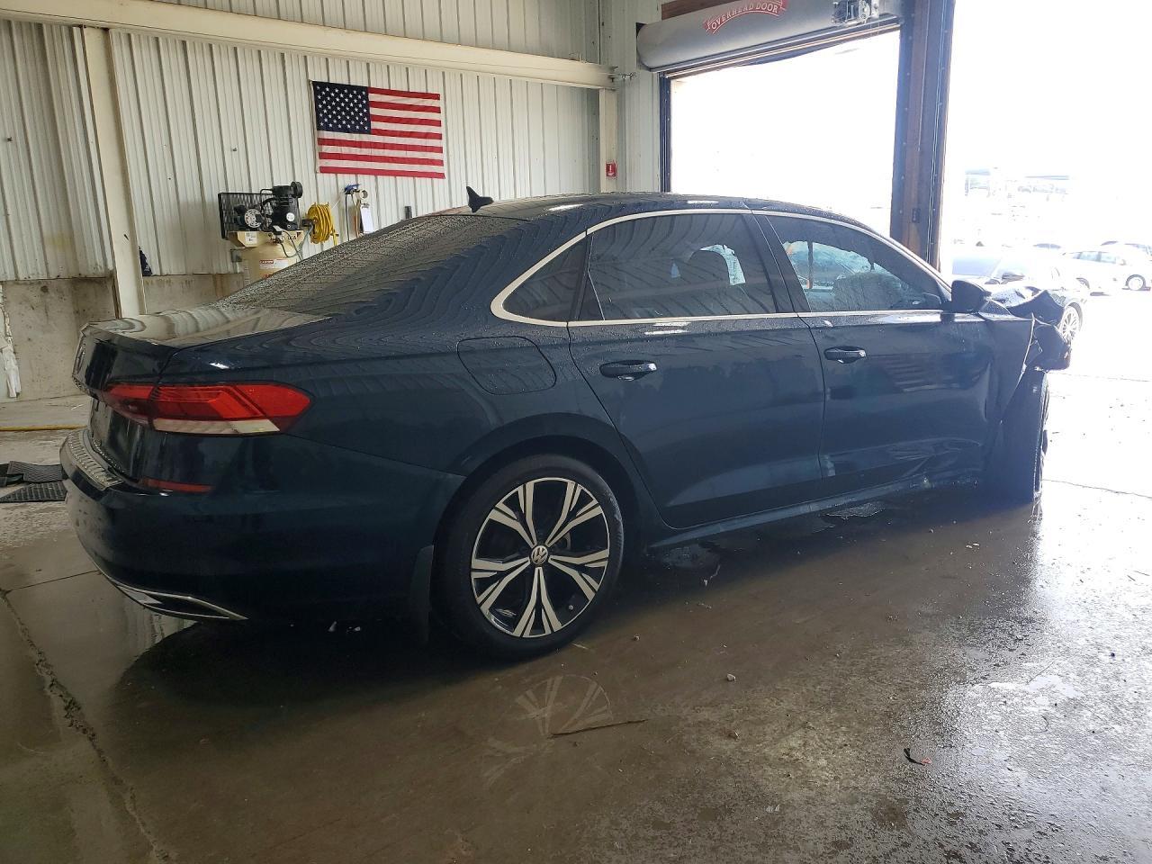 2022 Volkswagen Passat, SE
