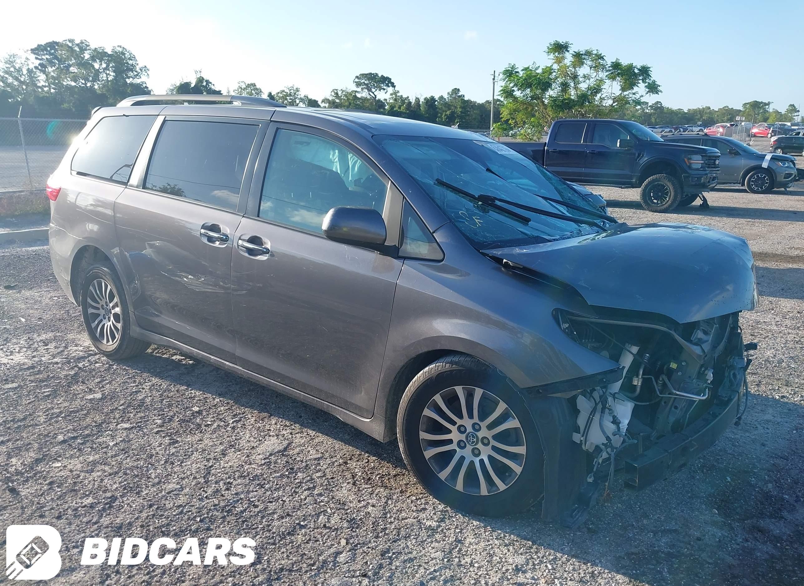 2018 Toyota Sienna, Xle 8 Pas...