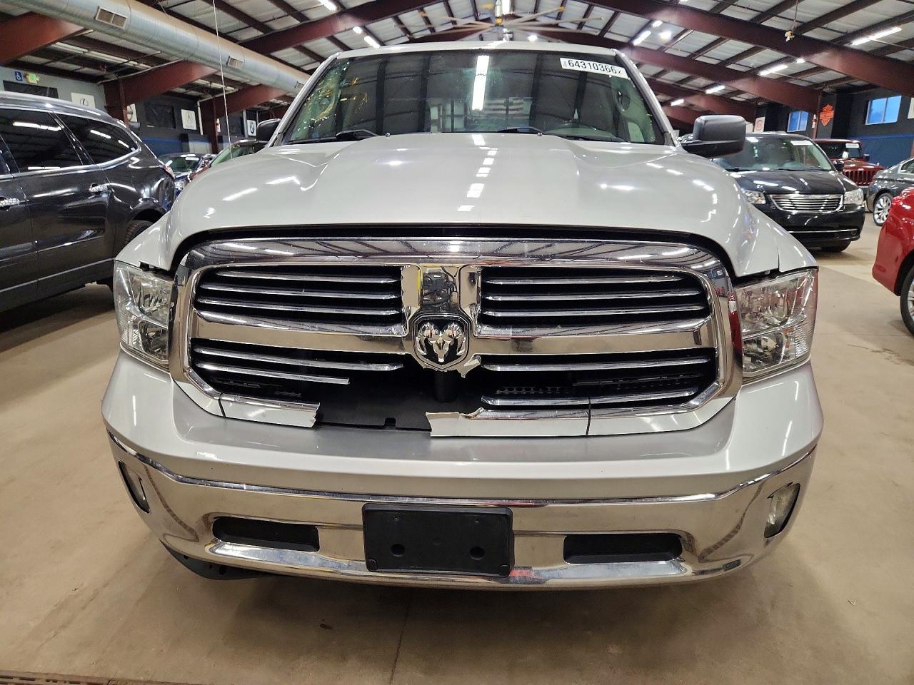 2016 RAM 1500, Slt