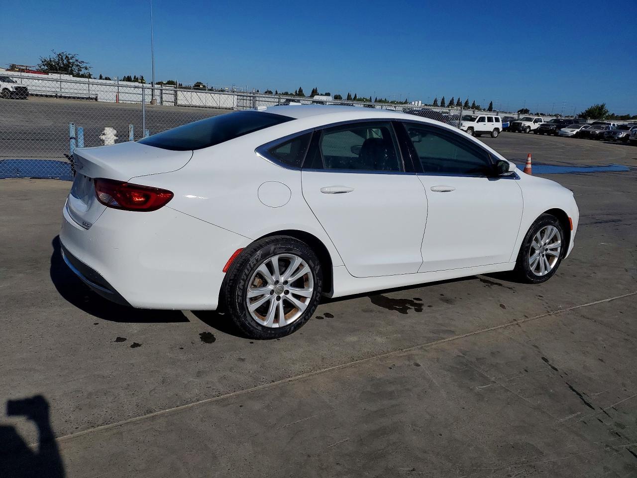 2016 Chrysler 200, Limited