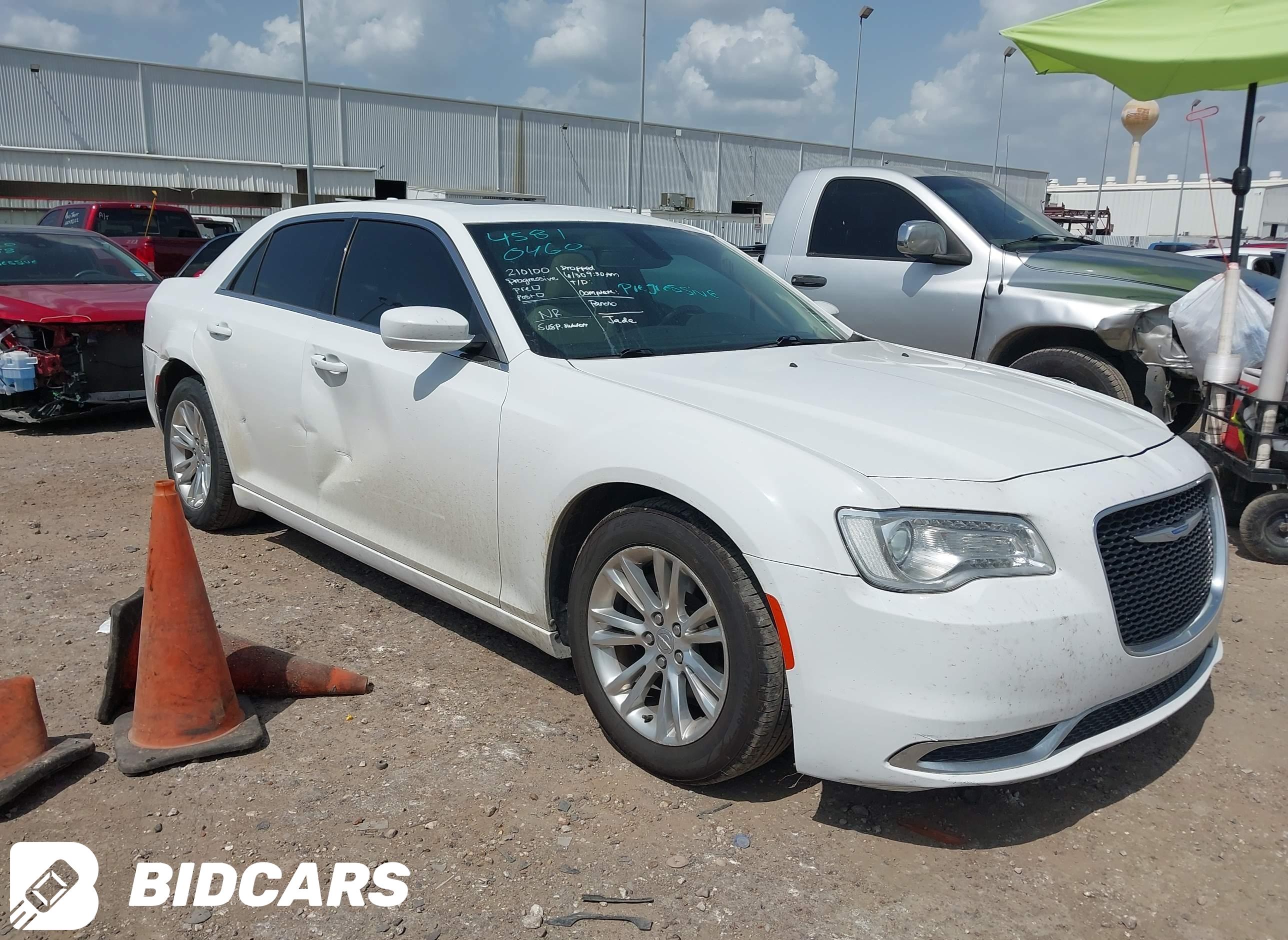 2019 Chrysler 300, Touring L