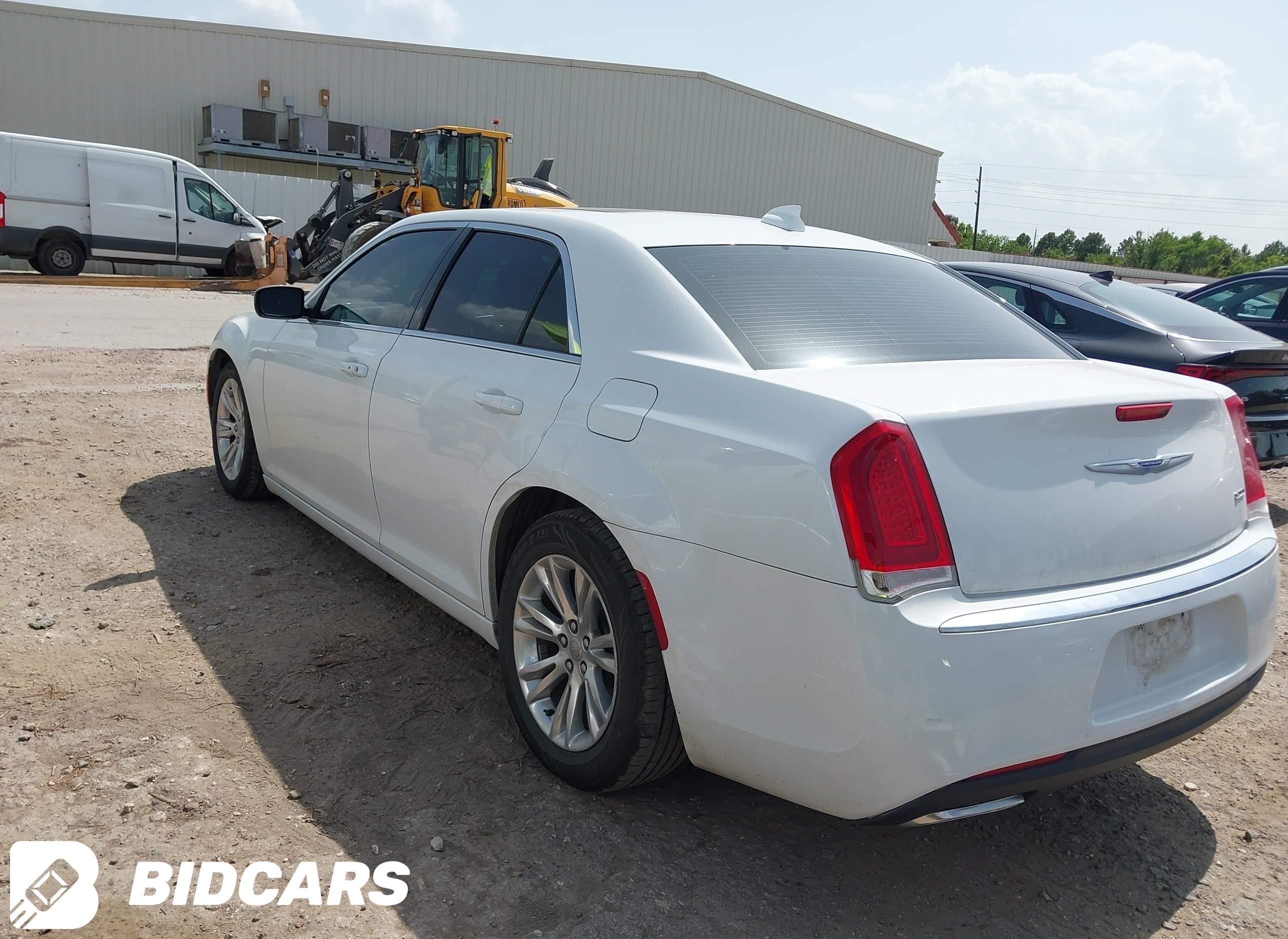 2019 Chrysler 300, Touring L