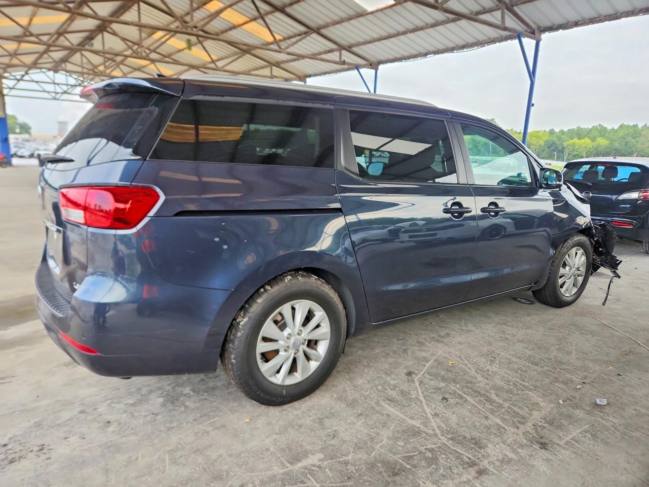 2017 KIA Sedona, LX