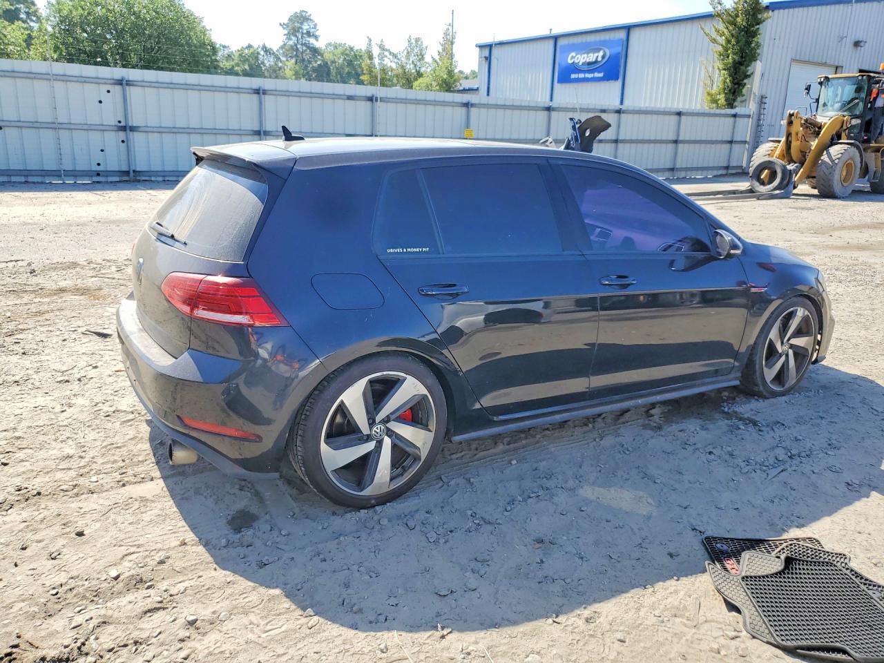 2018 Volkswagen Golf GTI, S